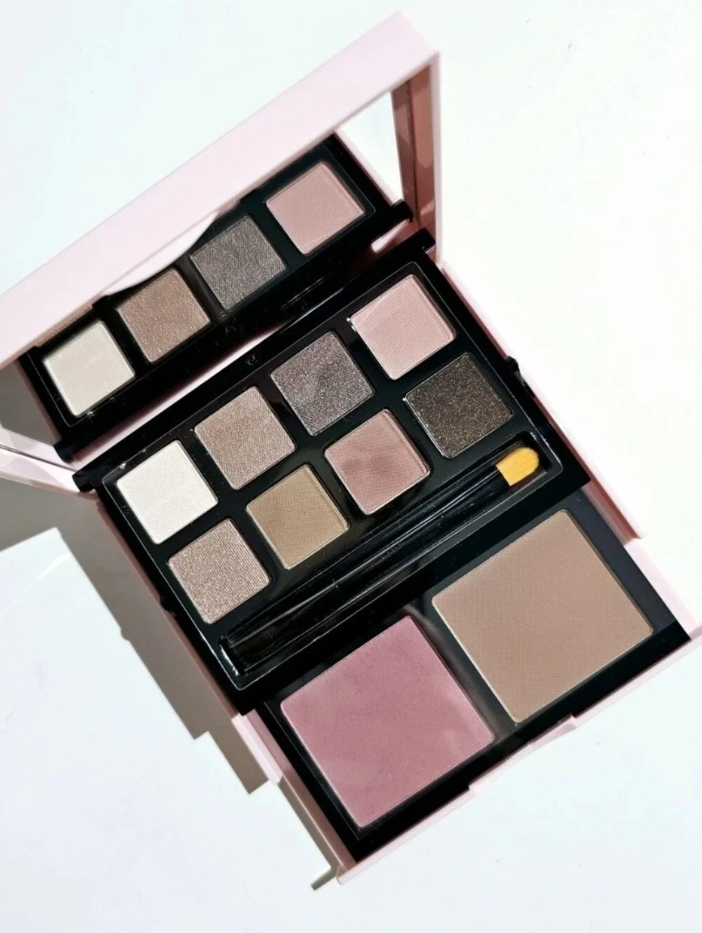 Bobbi Brown Easy Essential Eye & Cheek Palette New - Picture 3 of 5